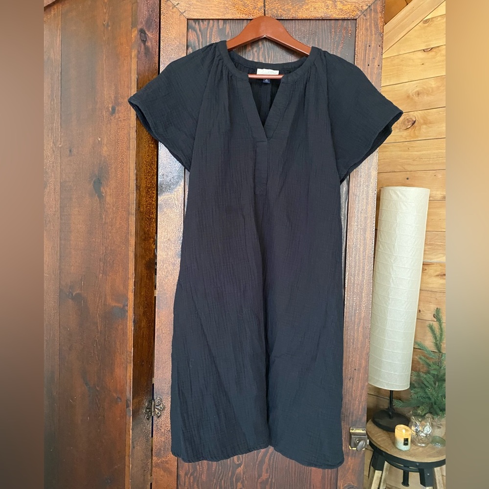 Universal Thread black dress